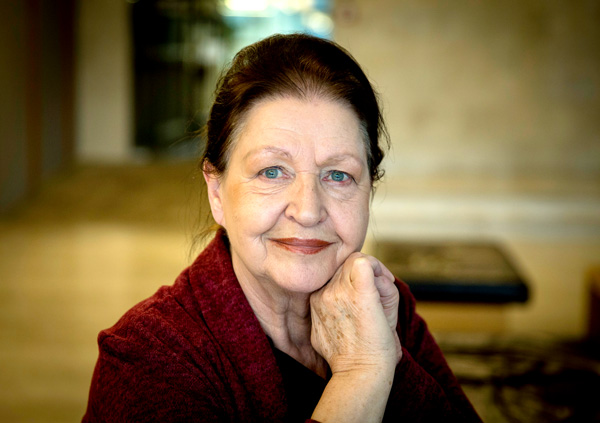 Alenka Puhar