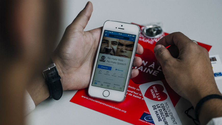 Signalement sur les plateformes des réseaux sociaux