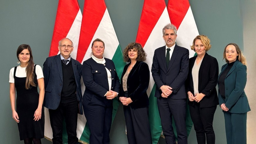 Visite de haut niveau en Hongrie concernant l'exécution des arrêts de la Cour européenne