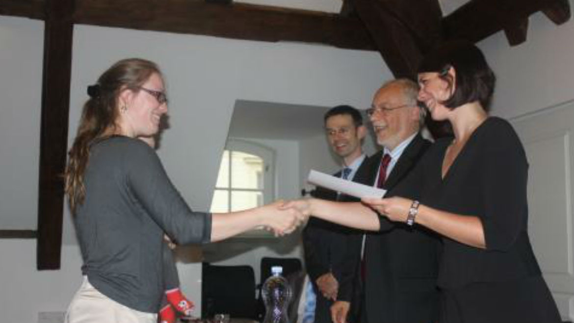 Osvědčení českým advokátům o absolvování kurzu přijatelnosti stížností k ESLP