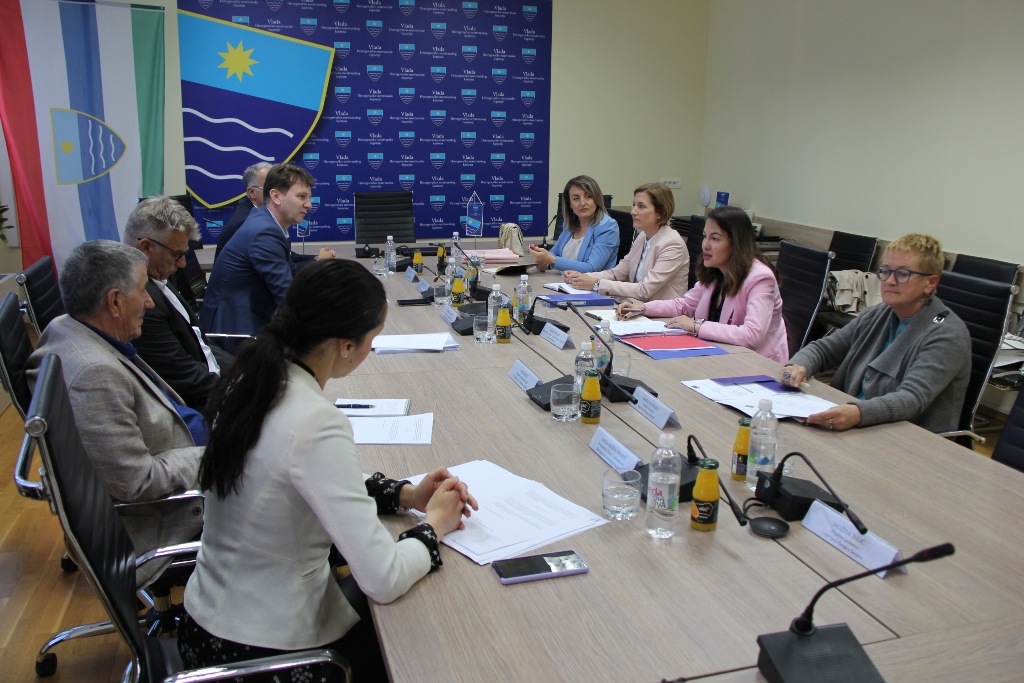 Radni sastanak sa lokalnim vlastima o izvršenju presude Kunić