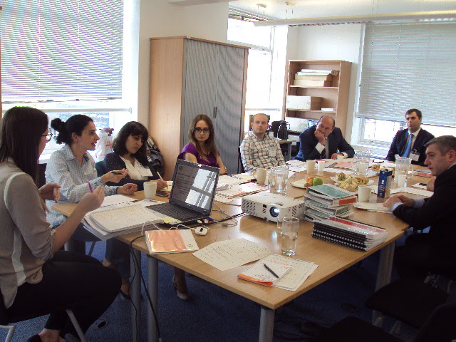 The Georgian delegation becoming familiar with the prison internal inspection techniques applied in England
