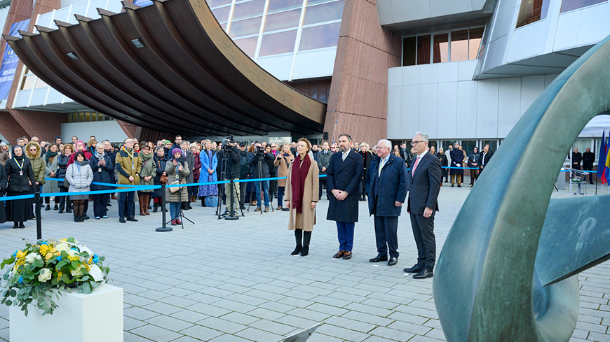 Europarat gedenkt des zweiten Jahrestags des russischen Angriffskriegs gegen die Ukraine