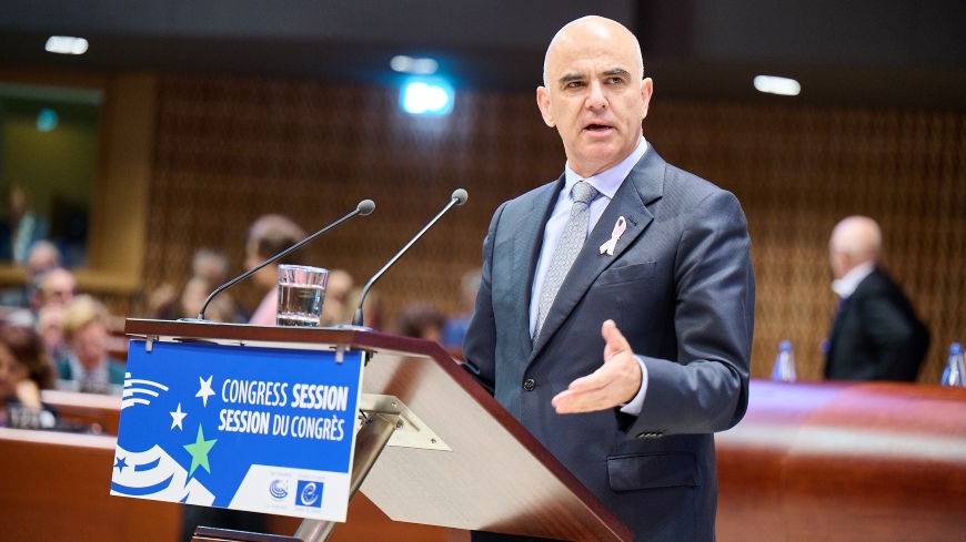 « La démocratie ne se joue pas dans les sommets internationaux, mais dans les conseils municipaux » - Alain Berset