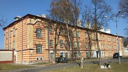 Polen: Antifolterkomitee besonders beunruhigt über geringe Zellengröße und fehlenden Rechtszugang für Untersuchungshäftlinge