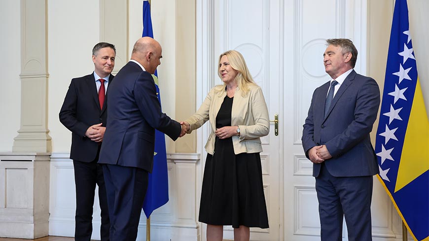 “Ulteriori riforme, tra cui riforme costituzionali, sono essenziali”, ha dichiarato il Segretario generale a Sarajevo