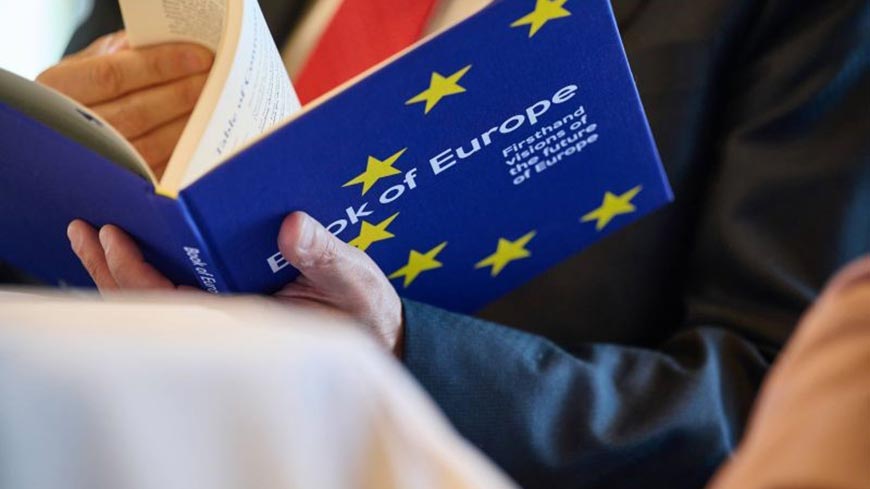 Book of Europe: Staats- und Regierungschefs teilen ihre Vision für die Zukunft des Kontinents