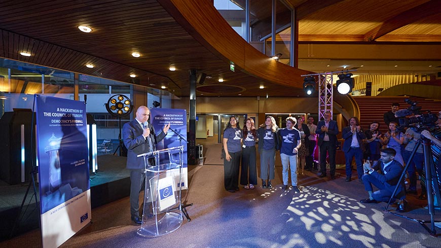 Hackathon sulla democrazia: annunciato il team vincitore