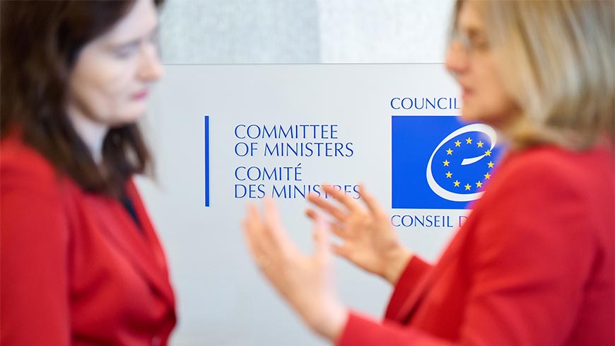 Le Conseil de l’Europe appelle à une plus grande transparence et à un contrôle renforcé des algorithmes des plateformes en ligne