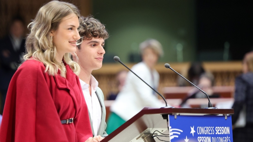 Congress youth delegates, Emina Pasanovic (Bosnia and Herzegovina) and Christos Ntonis (Greece)