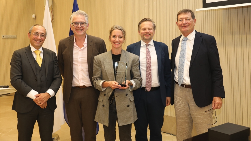 The 2025 Crystal Scales of Justice Prize is awarded to a Dutch initiative supporting people in debt
