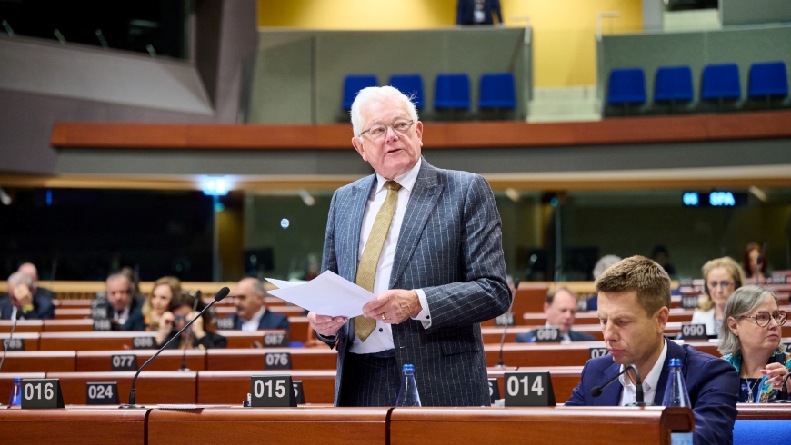 Israel must stop targeting journalists and civilians in Gaza and allow unhindered delivery of humanitarian aid, says Parliamentary Assembly