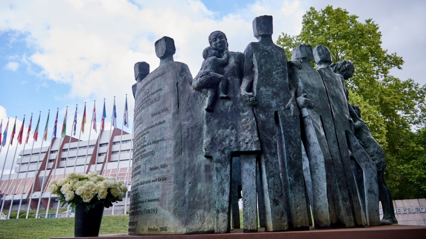 Il 24 luglio, il Consiglio d’Europa rende omaggio alle vittime rom dell’Olocausto