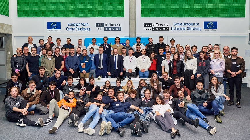 Le Secrétaire Général adjoint rencontre des étudiant·es serbes à Strasbourg