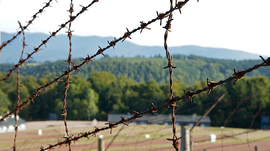 Le Secrétaire Général au « Struthof » : une visite pour entretenir la mémoire auprès des jeunes