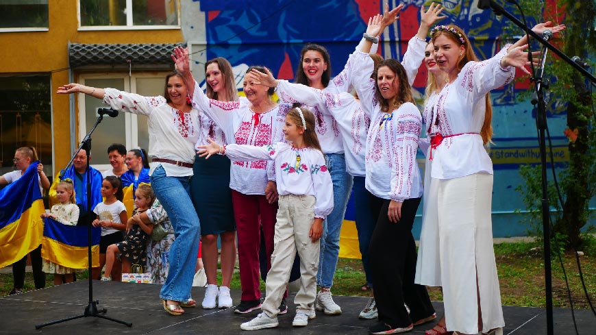 Фото: торжественное открытие настенной росписи «Вместе с Украиной» в Тимишоаре (Румыния), 24 августа 2022 г.