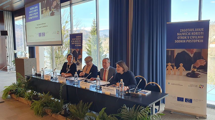 Réduire les retards des procédures de droit de la famille concernant des enfants – objectif-clé d’un nouveau projet de l’Union européenne et du Conseil de l’Europe en Slovénie