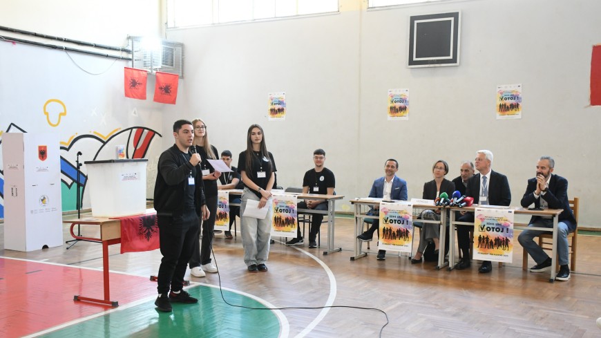 Over 20,000 Albanian High School Graduates Trained in Electoral Education Ahead of 11 May Elections