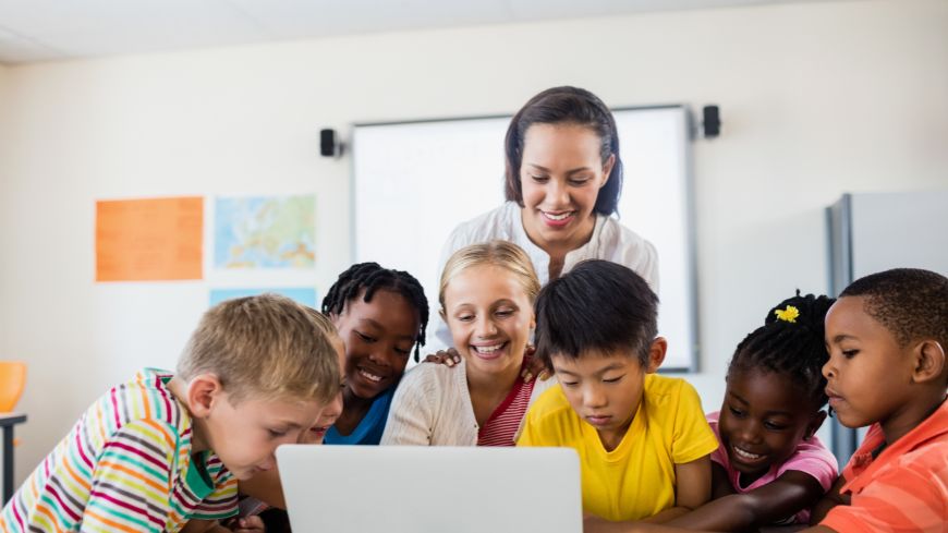 Libérer le pouvoir démocratique de la citoyenneté numérique : L'Année européenne de l'éducation à la citoyenneté numérique 2025