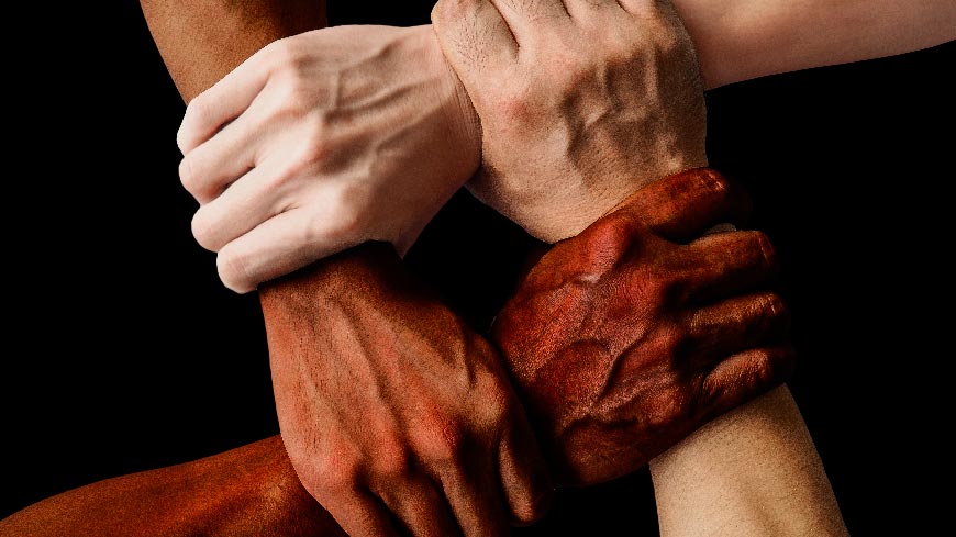 La Commission européenne contre le racisme et l'intolérance a évalué la mise en œuvre de ses recommandations prioritaires par la Bulgarie, la France et la Grèce