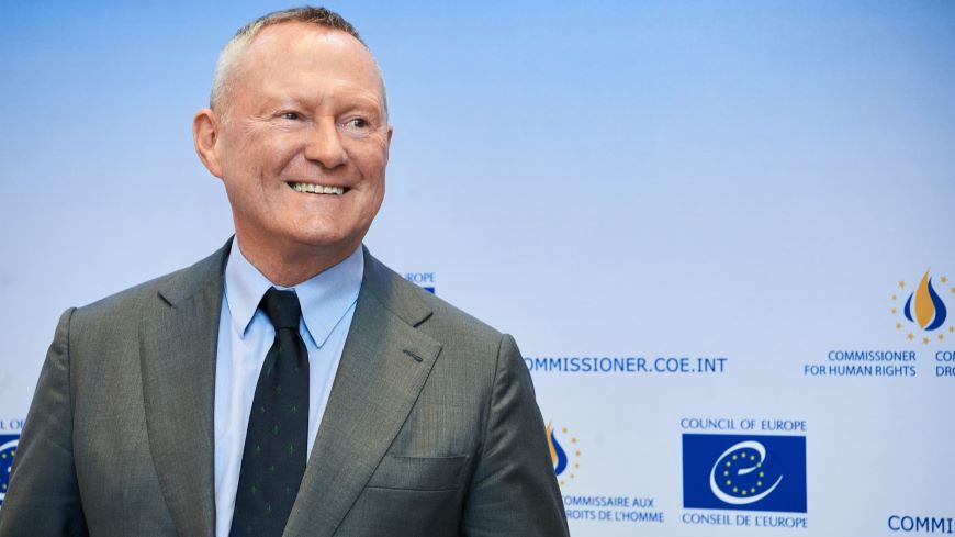 Council of Europe Commissioner calls for continued solidarity with displaced Ukrainians in Europe