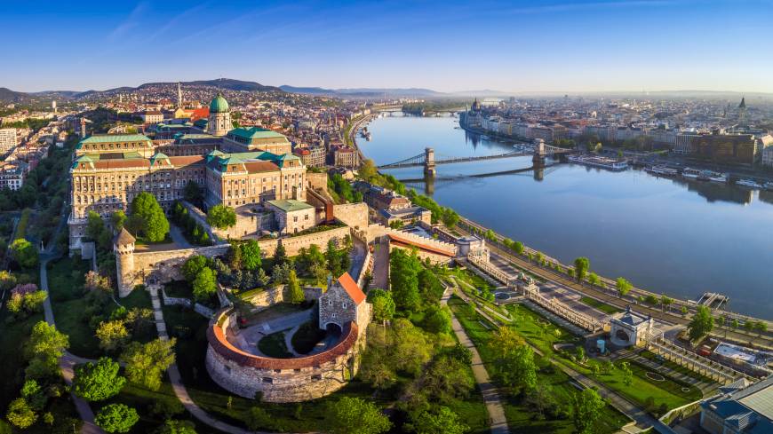 Un nuovo rapporto del Congresso esorta a invertire la “netta tendenza alla ricentralizzazione” in Ungheria
