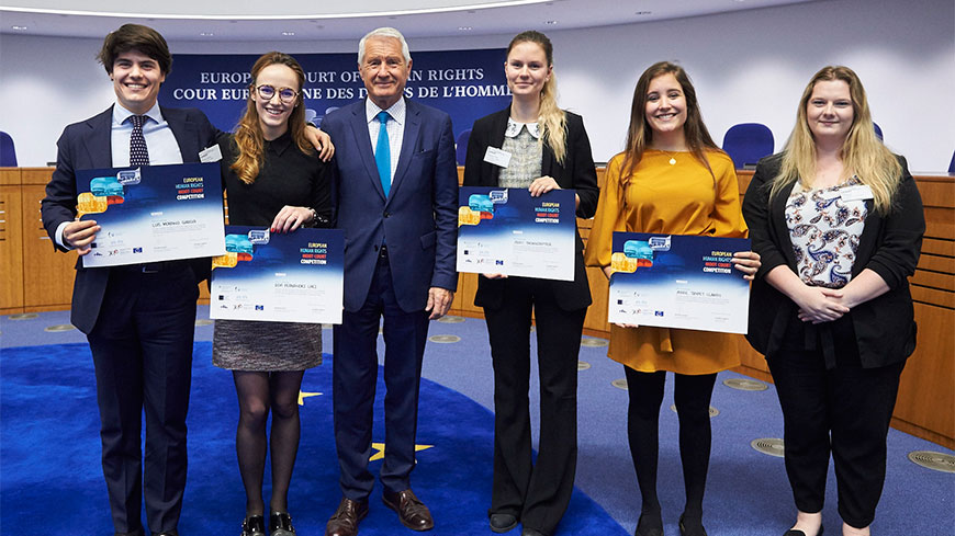La squadra dell’Università spagnola IE vince l’edizione 2018 del Concorso europeo di perorazione giuridica sui diritti umani in lingua inglese
