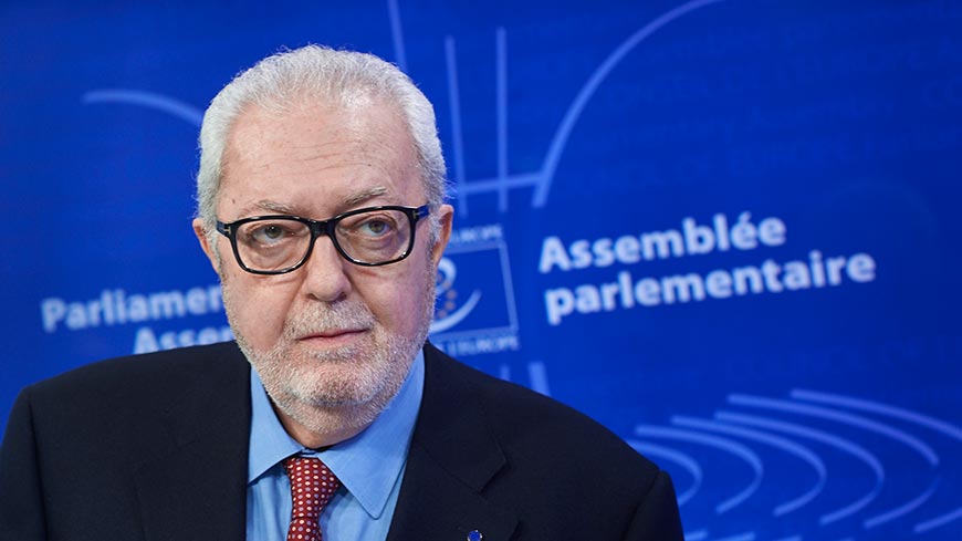 Pedro Agramunt tritt als Präsident der Parlamentarischen Versammlung zurück