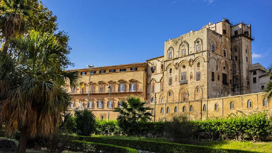 Palazzo dei Normanni, Sicilian Regional Assembly’s headquarters / siège de l’Assemblée régionale de Sicile.