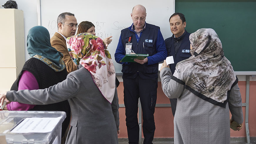 Anlässlich der Kommunalwahlen in der Türkei am 31. März 2015 entsandte der Kongress 22 Beobachter aus 20 europäischen Ländern