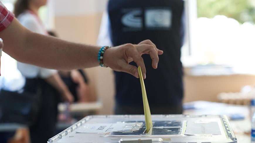 Durchführung von Wahlen – auch während Pandemien: Venedig-Kommission zieht Schlussfolgerungen