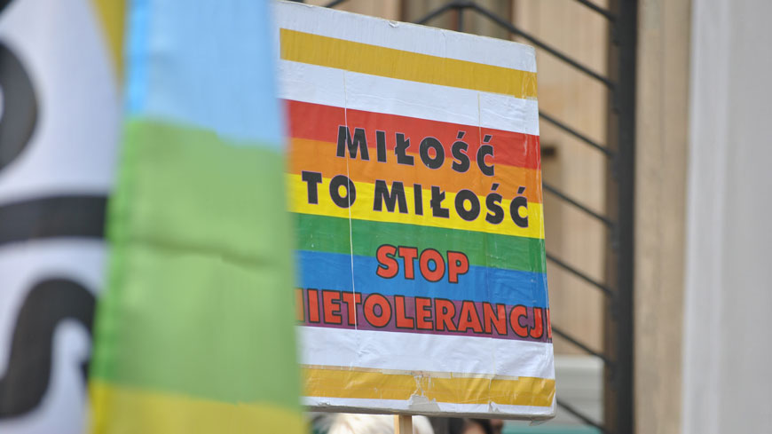 Polen muss Stigmatisierung von LGBTI-Personen beenden
