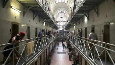 Anti-Folter-Komitee kündigt für 2023 planmäßige Besuche in acht Ländern an