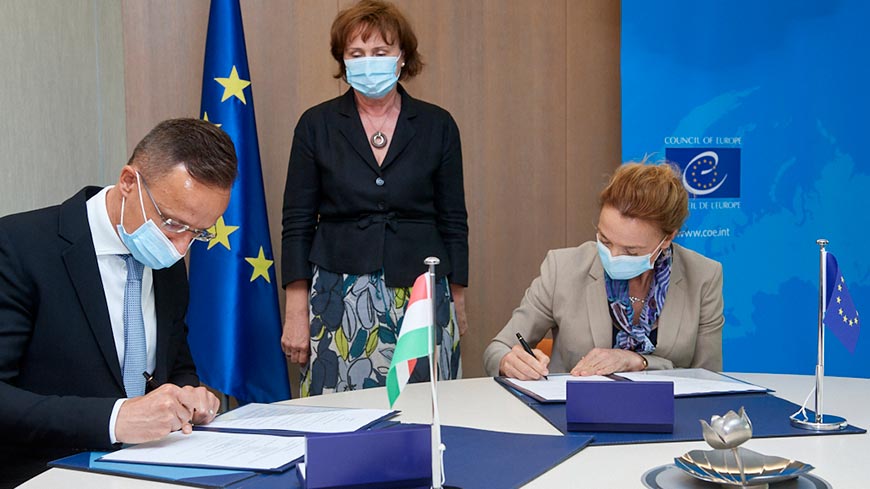 La Secrétaire Générale du Conseil de l'Europe salue la contribution hongroise de 450 000 euros