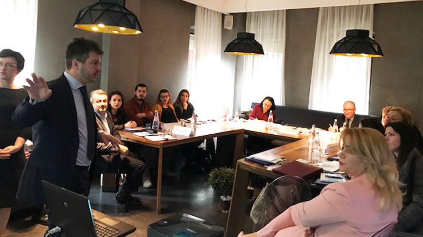 Échange entre pairs sur les bonnes pratiques concernant les structures organisationnelles et les descriptions de travail des directeurs des ressources humaines des municipalités des régions d'Elbasan et de Korça