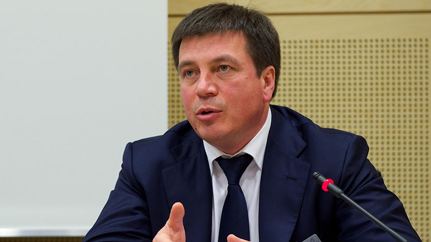 M. Zubko, vice-premier ministre chargé du développement régional, de la construction et du logement, Ukraine