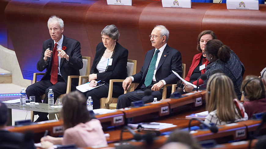 Stéphane Dion: "We need to respond to the insecurities that make people more receptive to populist muses"