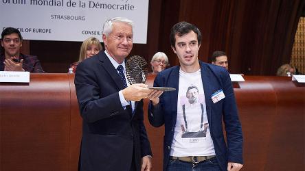 Le Prix de l’Innovation démocratique du Conseil de l’Europe attribué au journal d’enquête russe The Insider