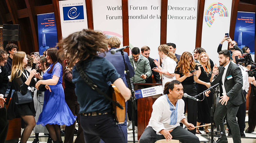 Gogol Bordello au Forum mondial de la Democratie 2025
