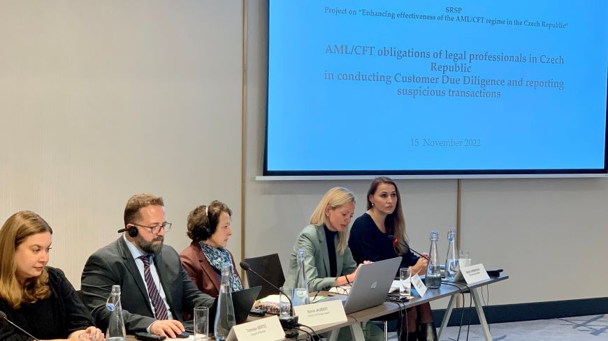 Raising awareness among lawyers and notaries in the Czech Republic on sector-specific AML/CFT obligations and risks
