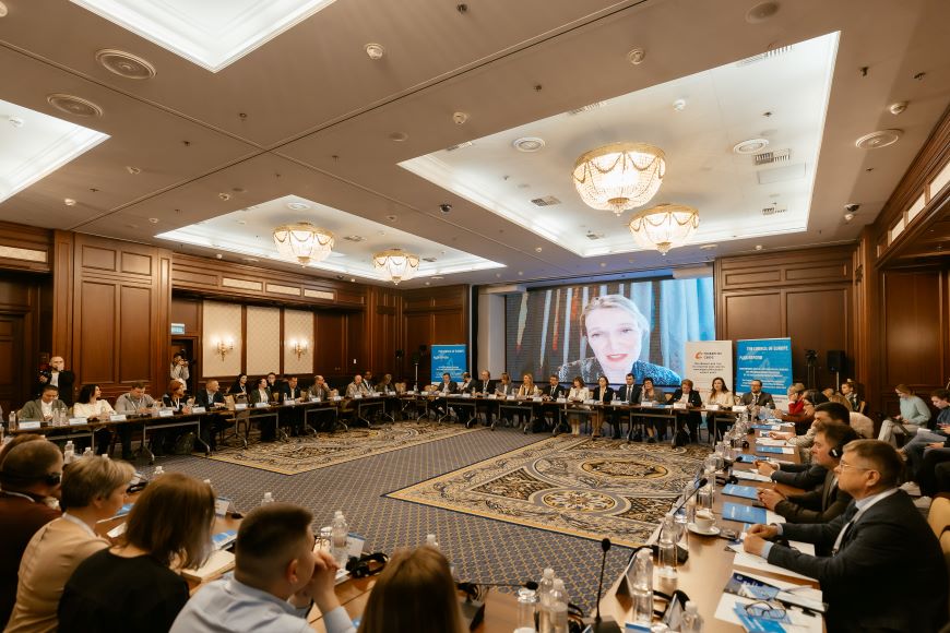 Representatives of the three branches of government, together with international and national experts, discussed problematic issues of access to compensation for destroyed housing