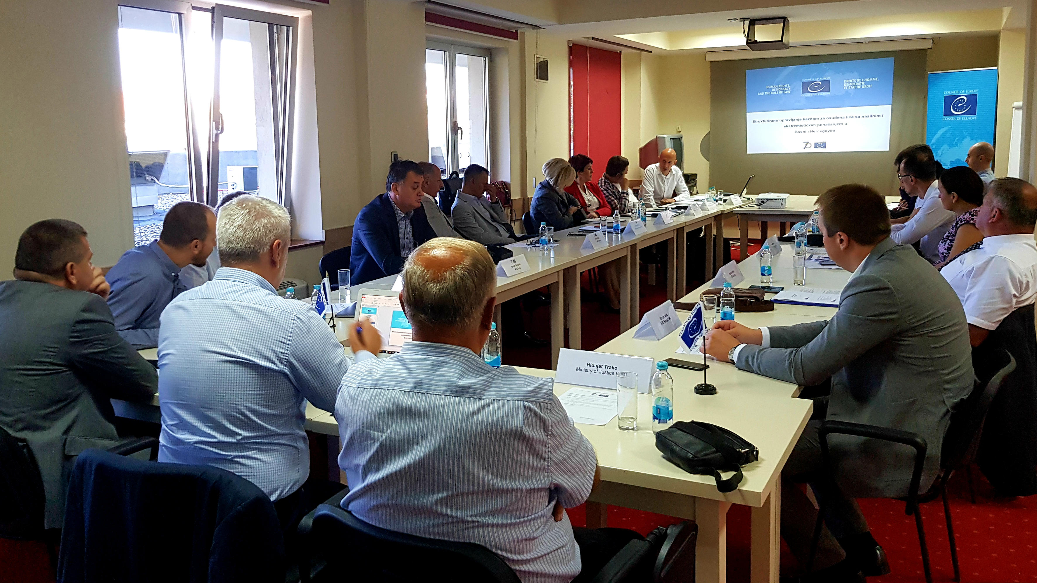 Developing a Strategic Policy Document to facilitate the implementation of operational procedures in prisons for violent and extremist prisoners