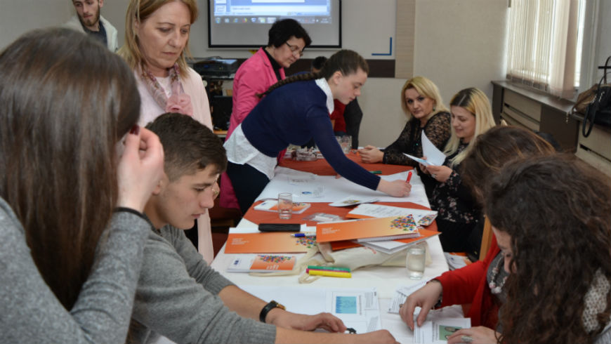 Council of Europe helps teachers, pupils and the local community to learn about democratic competences
