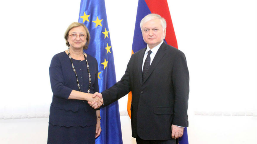 la Secrétaire Générale Adjointe, Gabriella Battaini-Dragoni et le ministre des Affaires étrangères, M. Edward Nalbandian