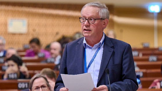 PACE adopts resolution on collective expulsions of migrants and holds debate on Gaza humanitarian crisis