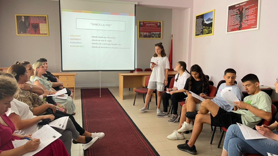 Evaluation du niveau des politiques et pratiques de gouvernance et de prise de décision démocratiques et inclusives dans les écoles albanaises