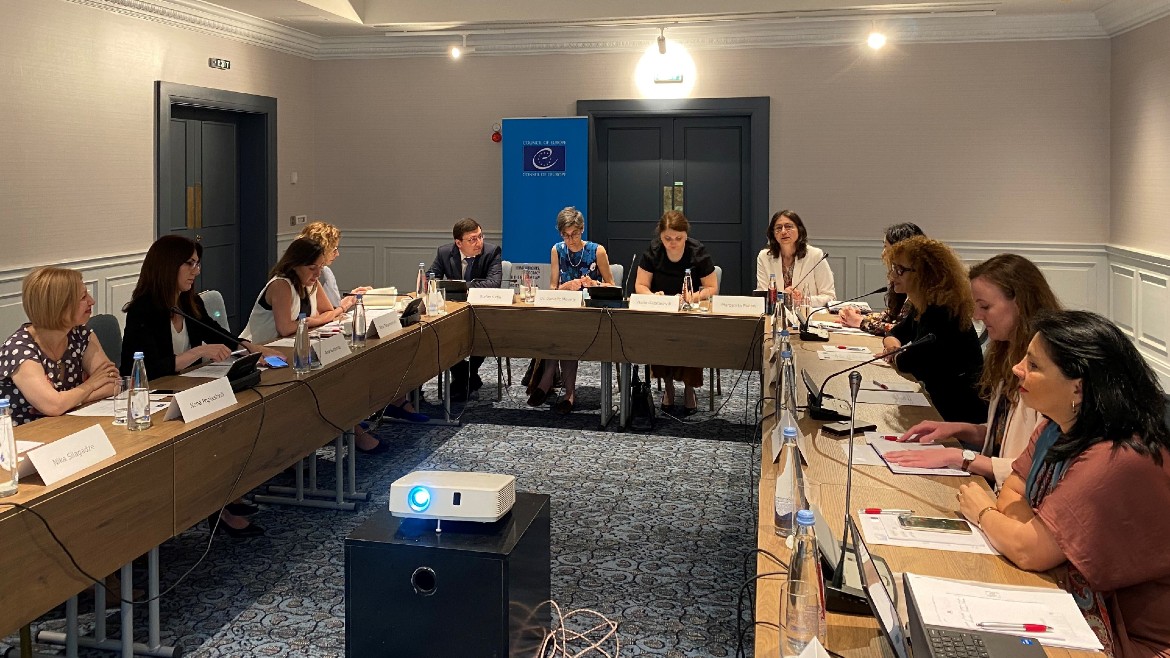 Première réunion du comité directeur du projet "La démocratie commence à l'école" en Géorgie