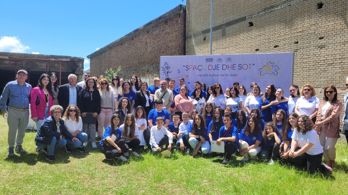 Remembrance in action: Albanian students and teachers visit the former prison Spaç