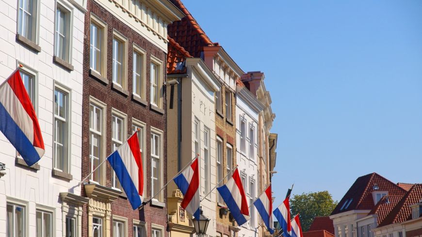 European Charter for Regional or Minority Languages: the Netherlands should strengthen the use of Frisian, Limburgish and Low Saxon, and support Romanes and Yiddish