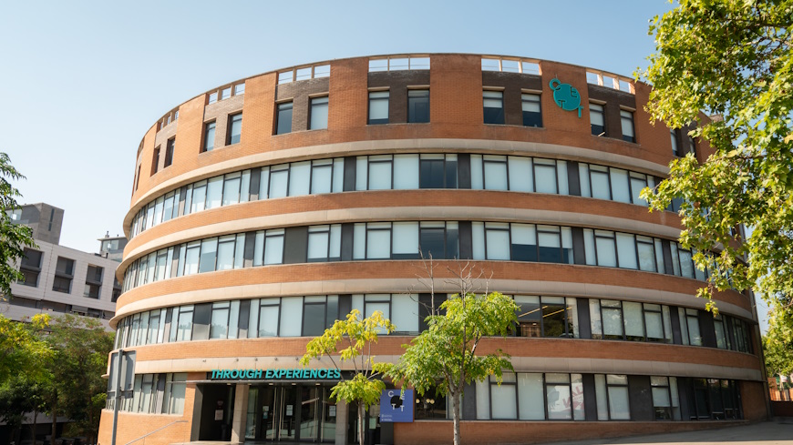 phrase: L’école de tourisme, d’hôtellerie et de gastronomie de Barcelone (CETT) rejoint le Réseau Universitaire d’études sur les Itinéraires Culturels